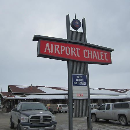 Airport Chalet Уайтхорс Экстерьер фото